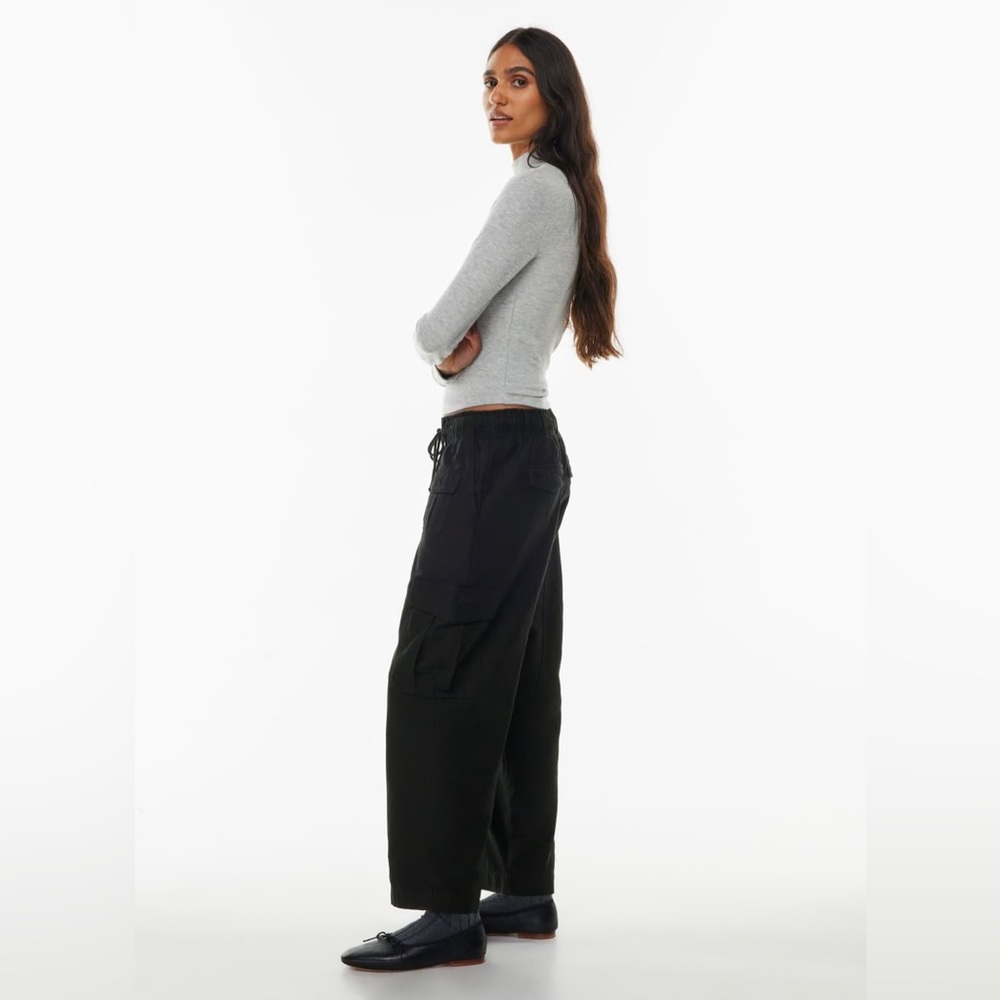 Aritzia Wilfred Free Gaia Cargo Pants // Black // Size 8 // NWT - Picture 2 of 14